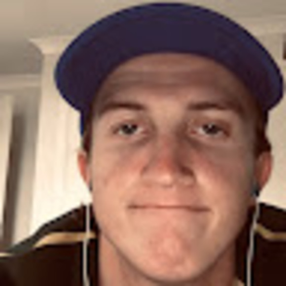 Profile Picture of Aggo (@aggo11) on Poshmark