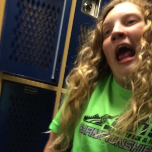 Profile Picture of Mariah Micks (@mariahmicks) on Poshmark