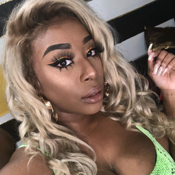 Profile Picture of Ray Phillips (@rayphillips33) on Poshmark