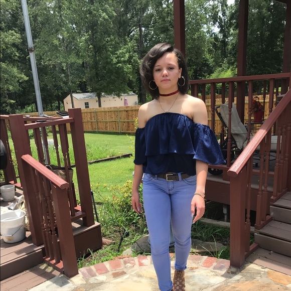 Profile Picture of Carrington Harris (@carringtone) on Poshmark