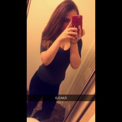 Profile Picture of Ashley Horowitz (@abh28) on Twitter