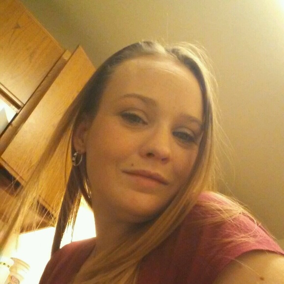 Profile Picture of Tonya Claypool (@tonyatlc) on Poshmark