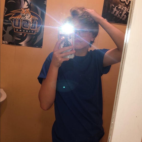 Profile Picture of Elijah Mullins (@elijahxkane) on Poshmark