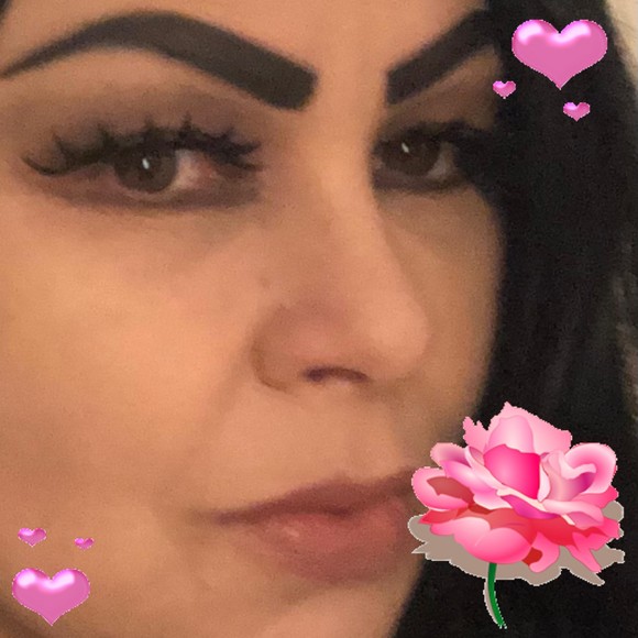 Profile Picture of Amanda Barraza (@amanda2011x) on Poshmark