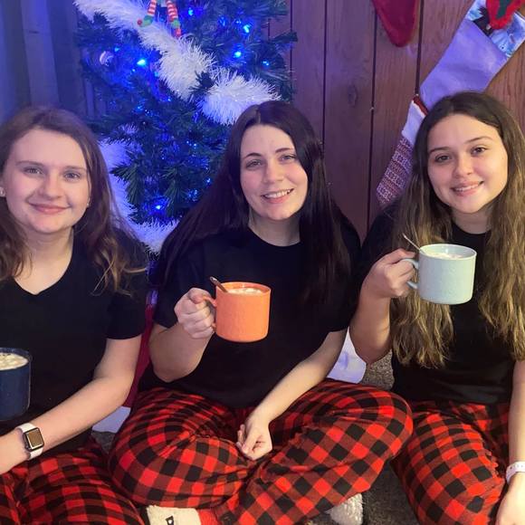 Profile Picture of Joslyn Hasterock (@aye_its_joslyn) on Poshmark