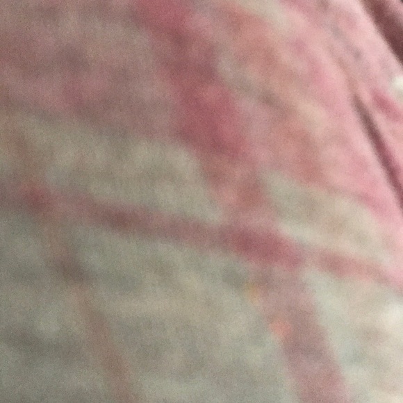 Profile Picture of Andrew Gutierrez (@andrewgutier201) on Poshmark