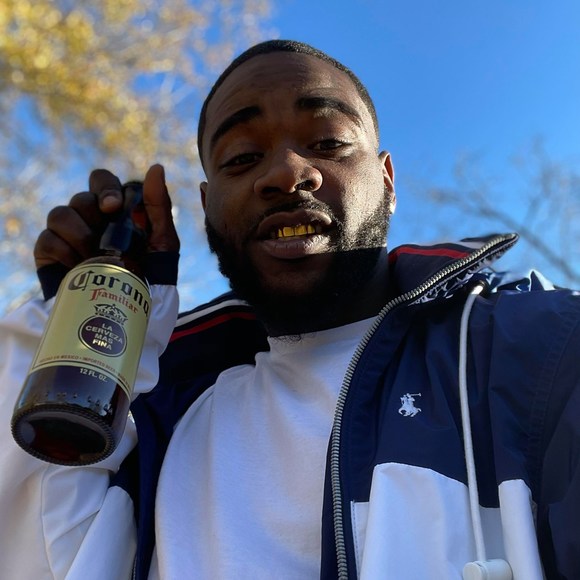 Profile Picture of Travis Henley (@travishenley) on Poshmark