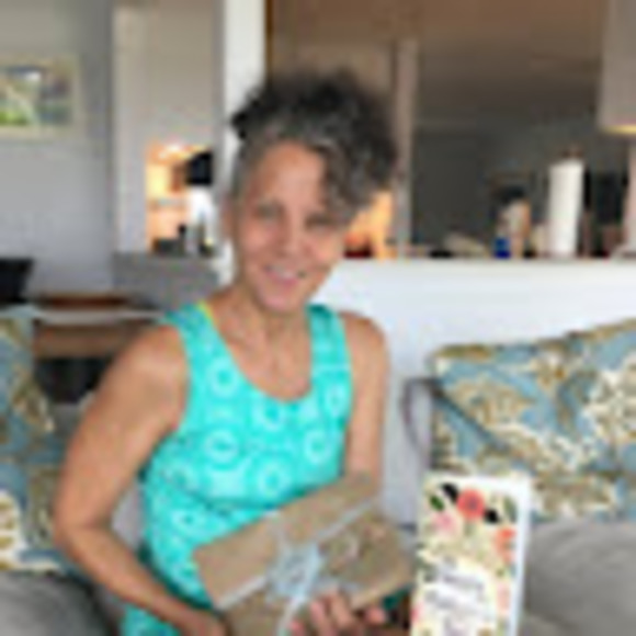 Profile Picture of Nap Nap (@manycastles) on Poshmark