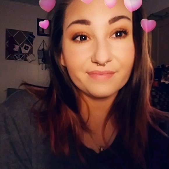 Profile Picture of Sam Currier (@scurrier7) on Poshmark