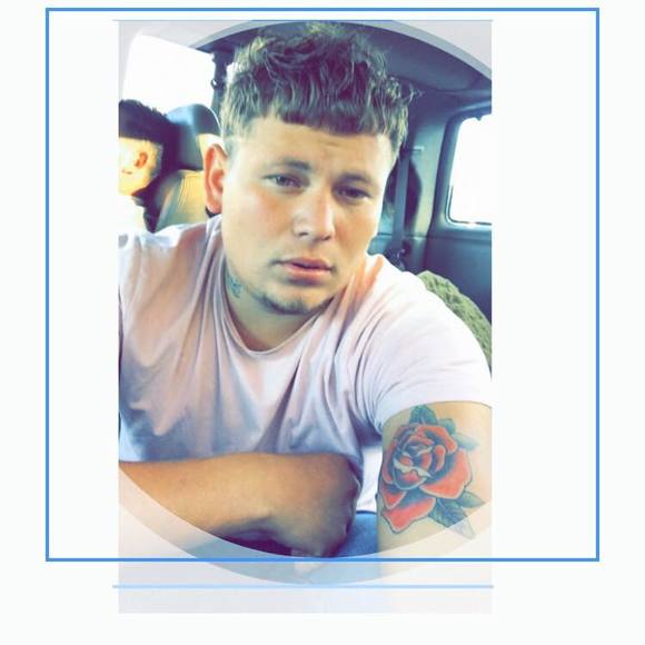 Profile Picture of Carlos Aleman (@carlosaleman227) on Poshmark