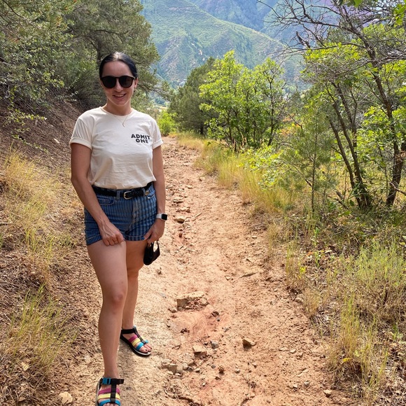 Courtney Montanye - Poshmark Profile Picture of Courtney Montanye (@courtneymontany) on Poshmark