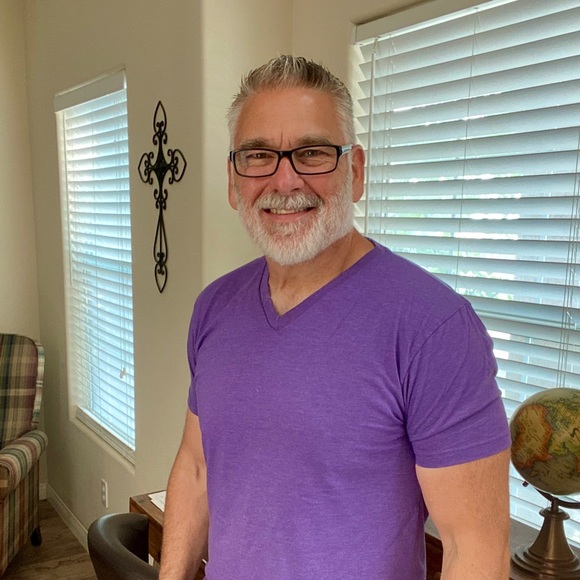 Profile Picture of Randy Bunch (@revrand) on Poshmark