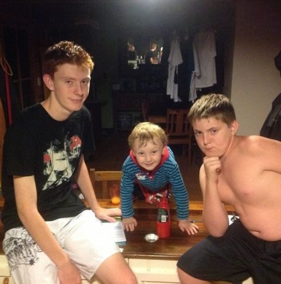 Profile Picture of Vikki Batstone (@v_batstone) on Poshmark