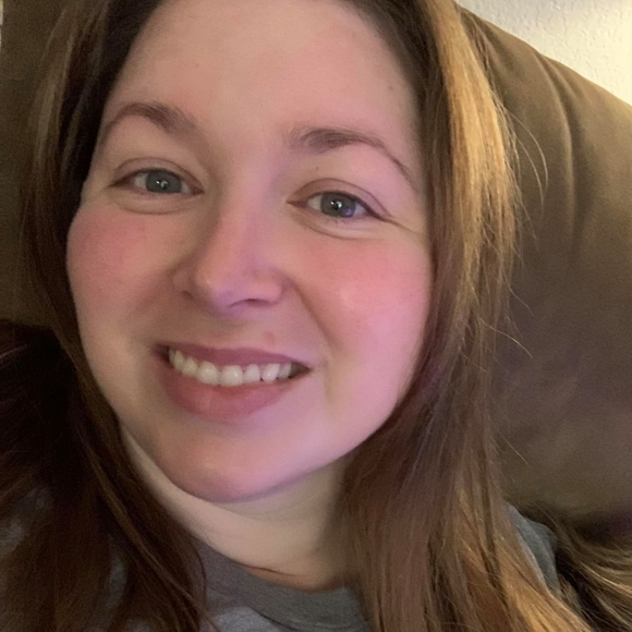 Profile Picture of Carly Alexander (@tjcarly) on Poshmark