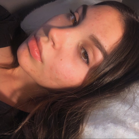 Profile Picture of Emily Hegberg (@emilyhegberg) on Poshmark