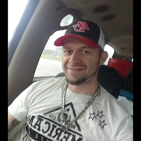 Profile Picture of Jacob Horne (@gator8688) on Poshmark