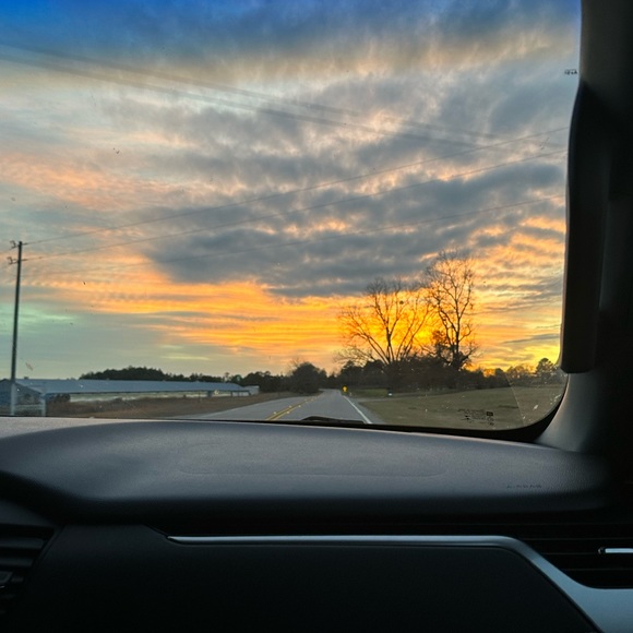 Profile Picture of Thanh Huynh (@thanhnatn) on Poshmark