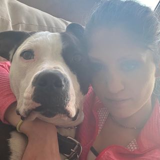 Profile Picture of Danielle Meloche (@danielleclairemeloche) on Instagram