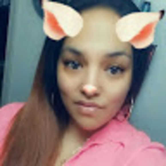 Profile Picture of Karina dorantes Dorantes (@karina_90924) on Poshmark