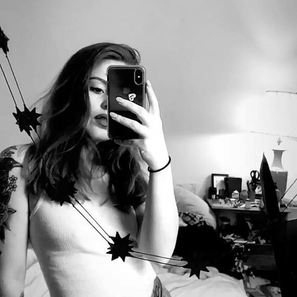 Profile Picture of Brite Edberg (@briteedberg) on Poshmark