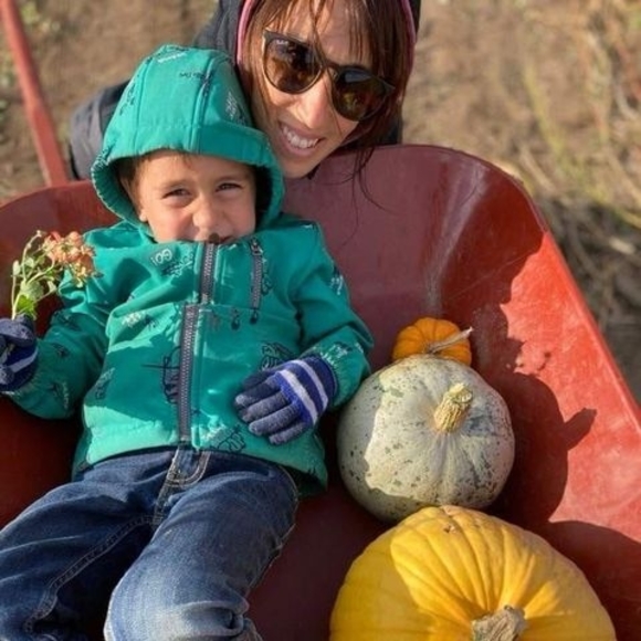 Profile Picture of Andréanne Chouinard (@drewchoui_22) on Poshmark