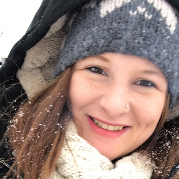 Profile Picture of Miranda Mccarthy (@mirmac18) on Poshmark