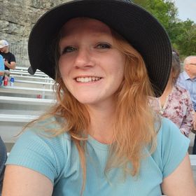 Profile Picture of Julia Waters (@julwaters) on Pinterest