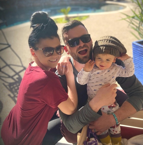 Profile Picture of Cass Hendrixson (@hendrcas000) on Poshmark