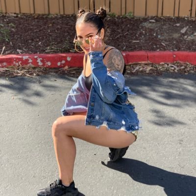 Profile Picture of Celeste Quintero  🇨🇴 (@_charmingsea) on Twitter