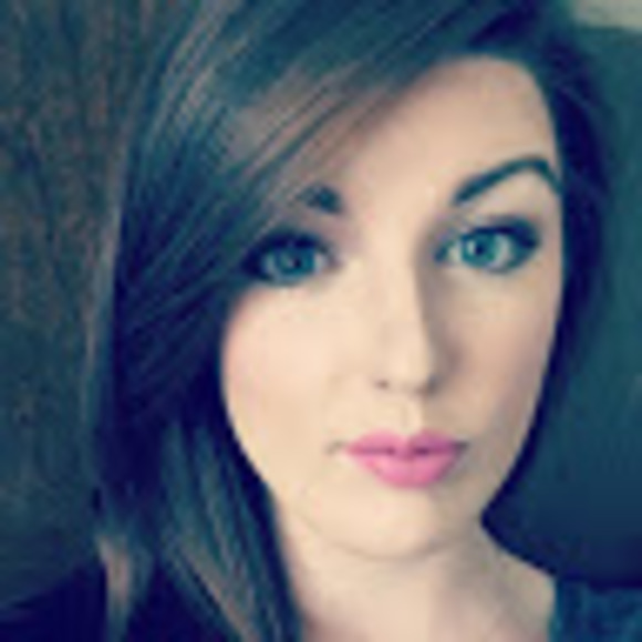 Profile Picture of Kelly Mcdermott (@kellyymcdd) on Poshmark