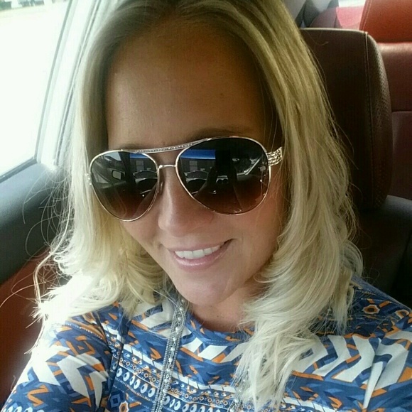 Profile Picture of Jennifer Stadter (@perry3013) on Poshmark