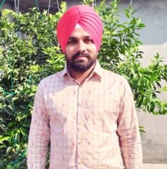 Profile Picture of Avinder Deol (@avinderdeol) on Poshmark