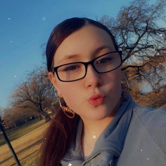 Profile Picture of Sasha Hoffert (@sashahoffert) on Poshmark