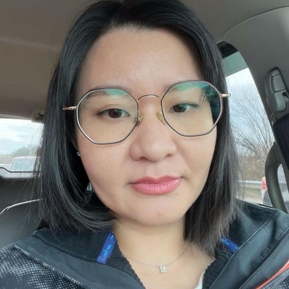 Profile Picture of Cindy Wu (@906684191) on Poshmark