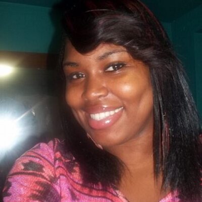 Profile Picture of Nicola Sharpe (@ColaBear3) on Twitter