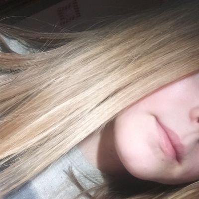 Profile Picture of Ania Błachaniec (@AAchaniec) on Twitter