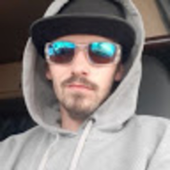Profile Picture of Tommy Cloutier (@titommyman1234) on Poshmark