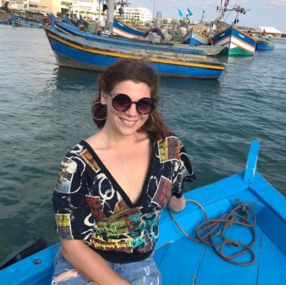 Profile Picture of Clara Neelands (@rahzzi) on Poshmark