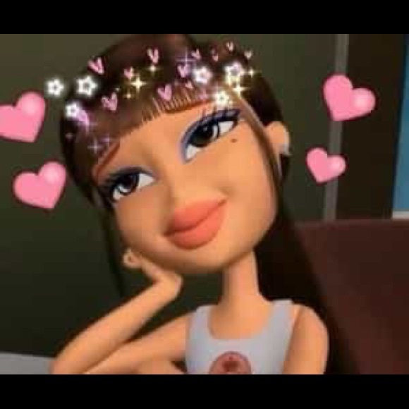 Profile Picture of Caleigh Blazis (@caleighblaze11) on Poshmark