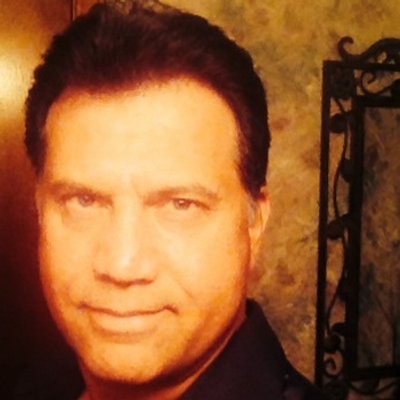 Profile Picture of Aaron Hollander (@woodsing) on Twitter