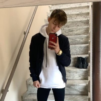 Profile Picture of Jonathan Helman (@jonathan464892) on Twitter