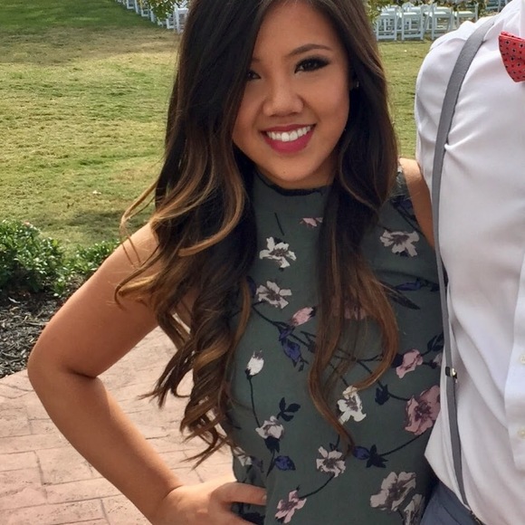 Profile Picture of Catherine Kornblum (@catdnguyen) on Poshmark