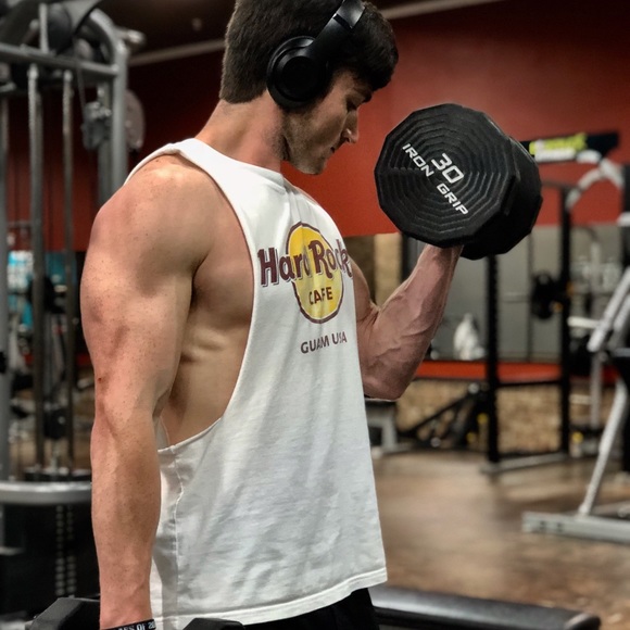 Profile Picture of Hunter Moody (@hmoody24) on Poshmark
