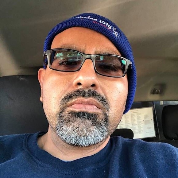 Profile Picture of Gabriel Peralta (@peraltagb24) on Poshmark