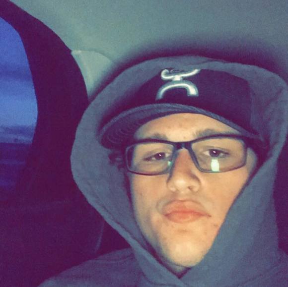 Profile Picture of Dusty Pister (@dpister2002) on Poshmark