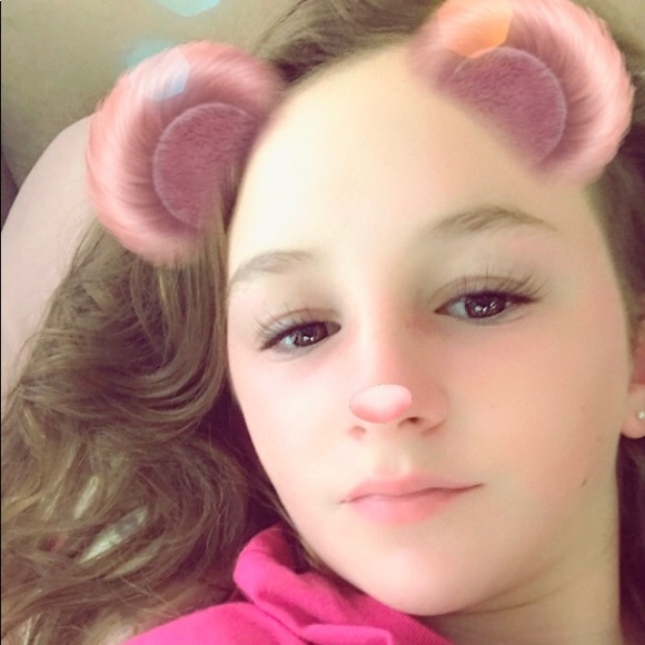 Profile Picture of Abi Hodel (@abihodel) on Poshmark