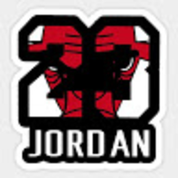 Profile Picture of Autumn Sells (@autumnsells99) on Poshmark