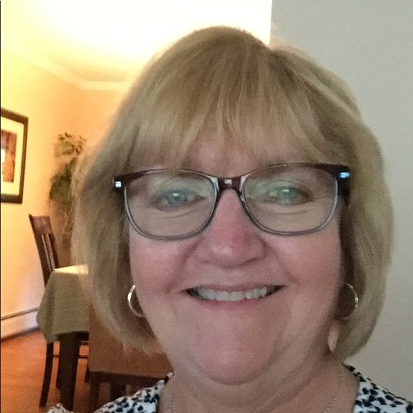 Profile Picture of Catherine Browne (@cathy6browne) on Poshmark