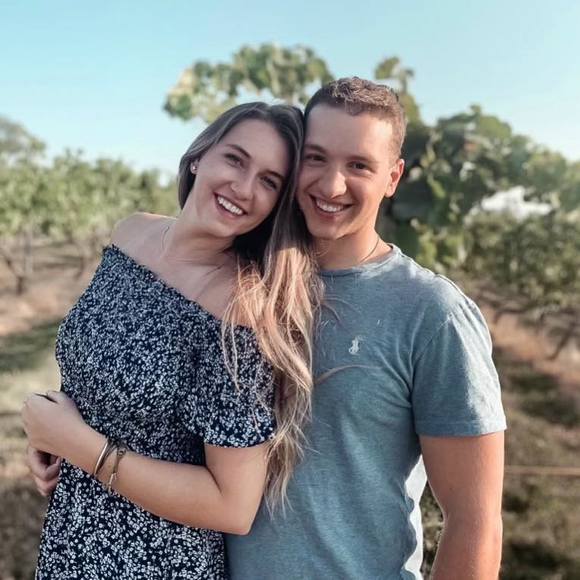 Carly Ericson - Poshmark Profile Picture of Carly Ericson (@carlysericson17) on Poshmark