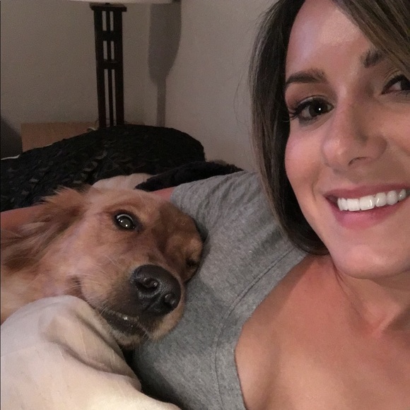 Profile Picture of Jill Dutter (@jilldutt) on Poshmark